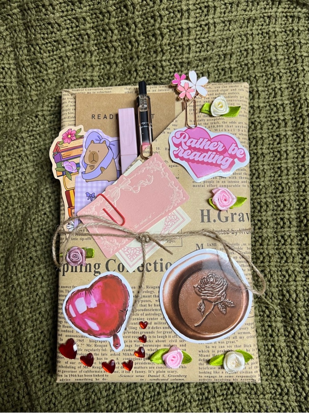 Blind Date with a Book (Without Added Bundle) - Picture 3 of 4